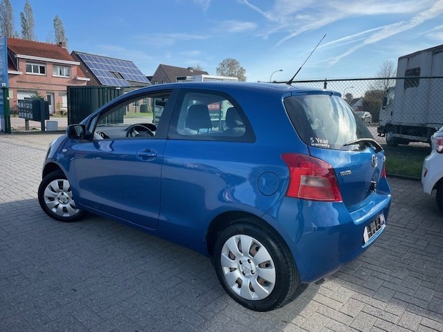 Photo de Toyota Yaris 1.0 VVT-i 