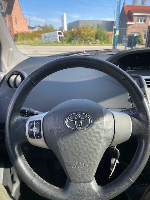 Photo de Toyota Yaris 1.0 VVT-i 