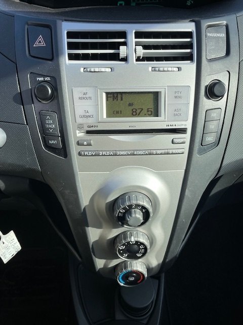 Photo de Toyota Yaris 1.0 VVT-i 