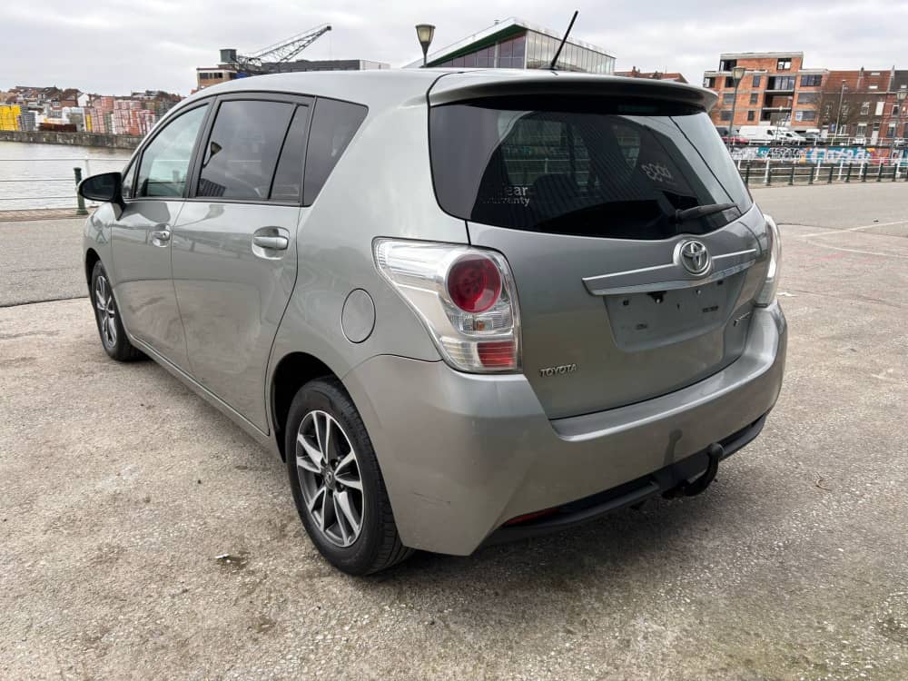 Photo de Toyota  Verso 1.6 VVT-i