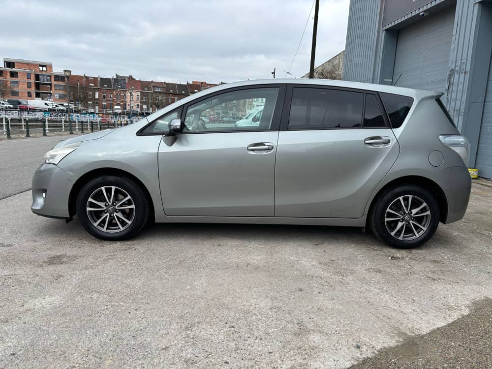 Photo de Toyota  Verso 1.6 VVT-i
