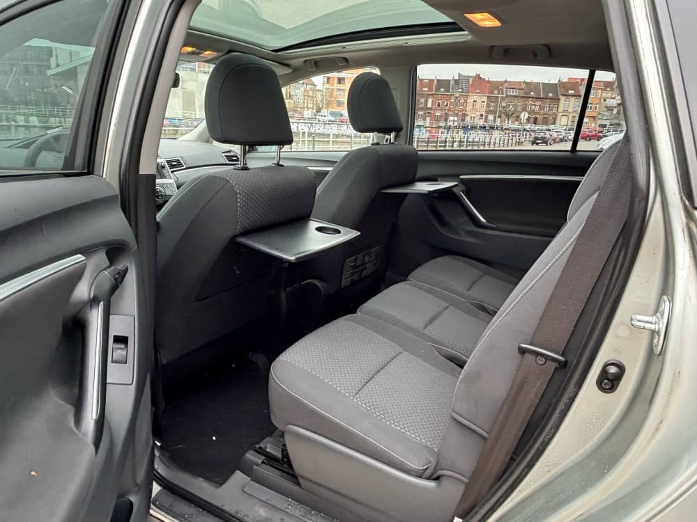 Photo de Toyota  Verso 1.6 VVT-i