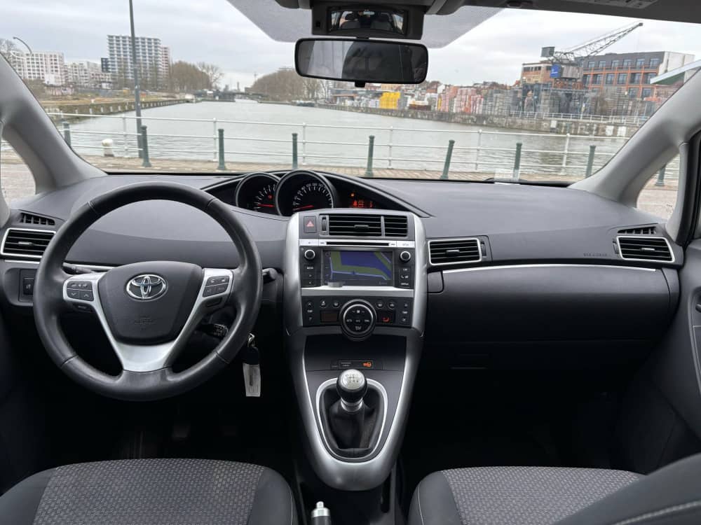Photo de Toyota  Verso 1.6 VVT-i